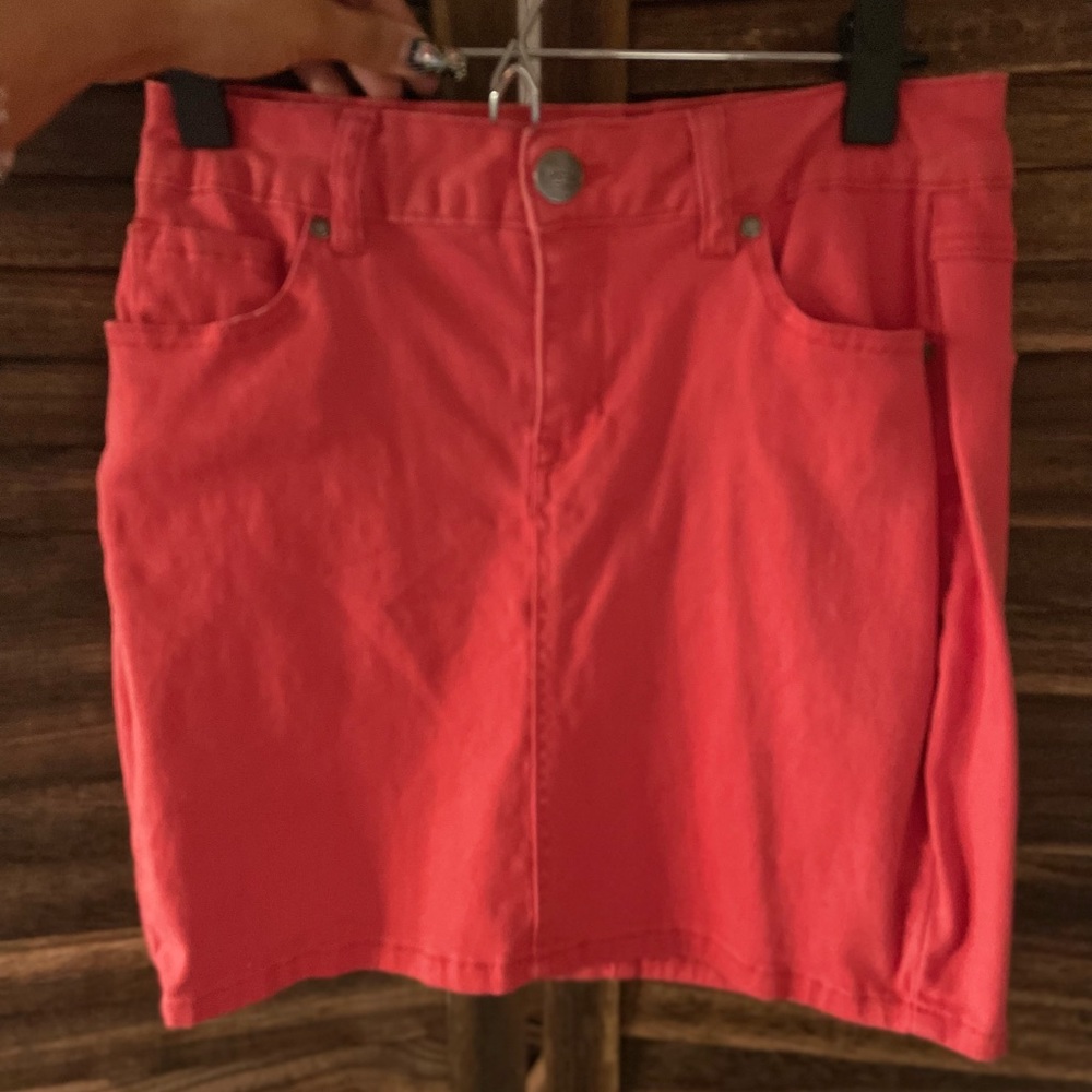 High waisted skirt